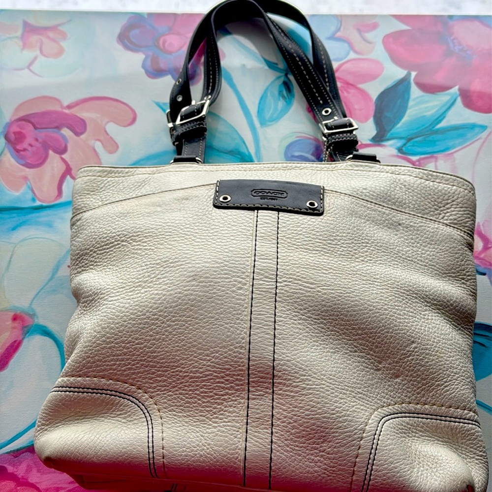 COACH pebbled leather bag white and black